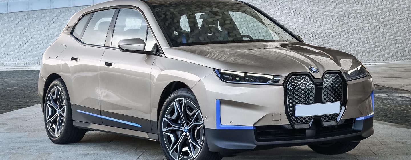 BMW launches an advanced smartphone car key