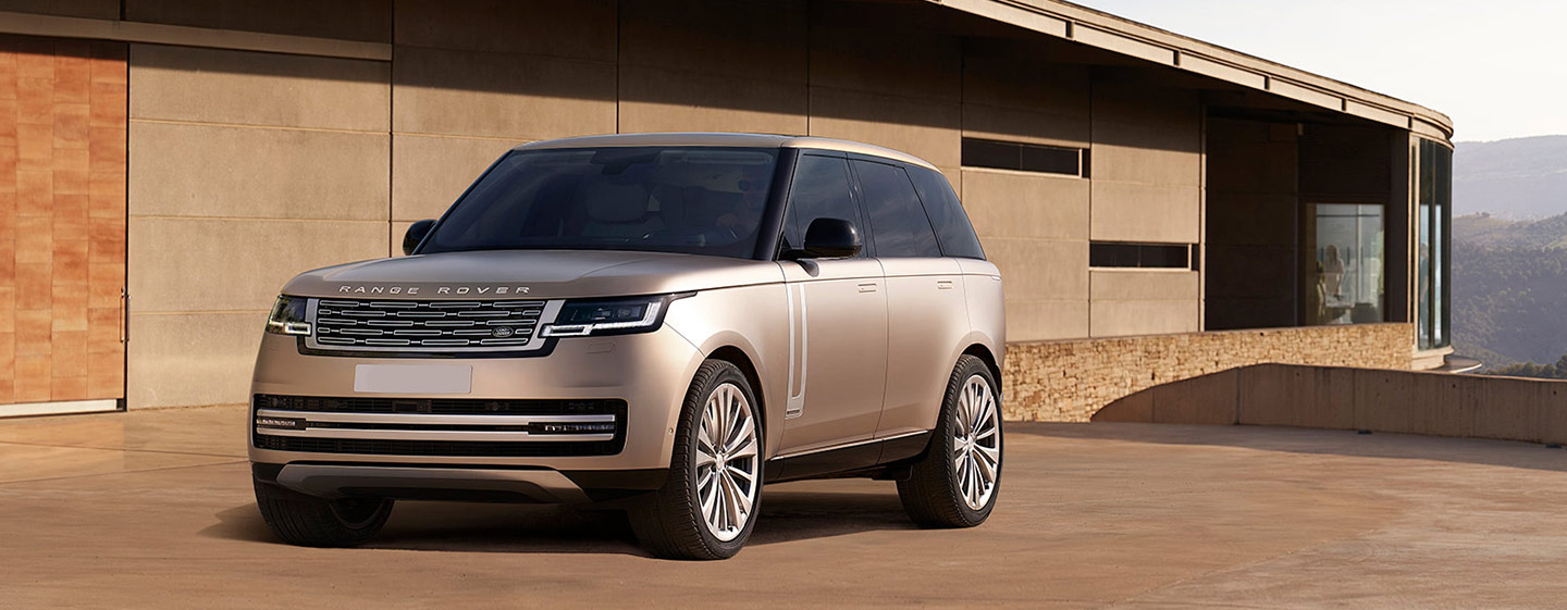 Here are the top four reasons we love the new Range Rover